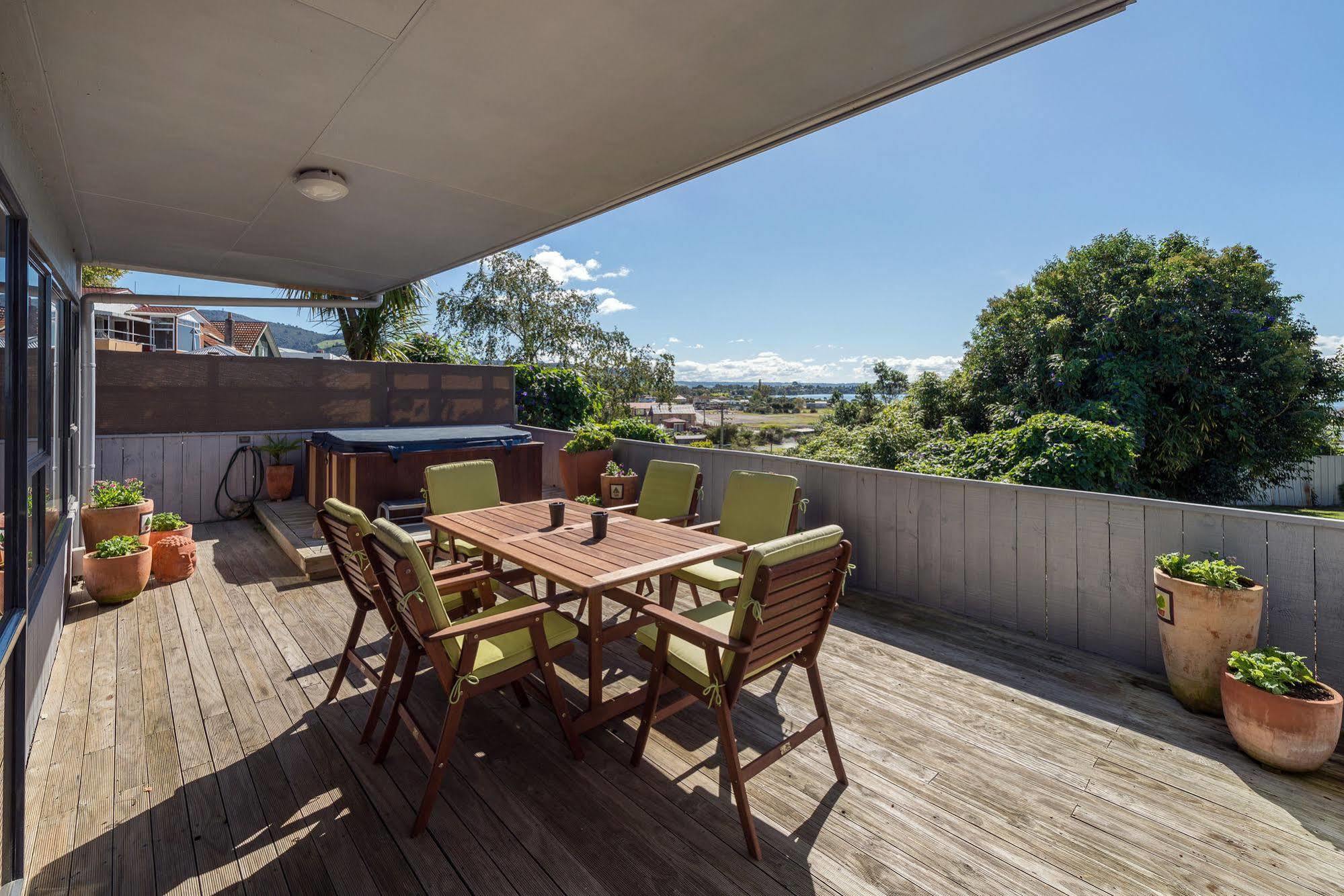 Lakeside City Apartments - Penthouse And Studio Distretto di Distretto di Rotorua Esterno foto