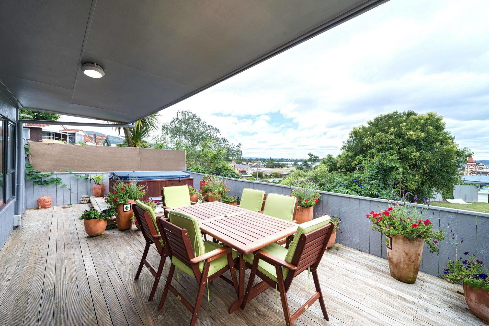 Lakeside City Apartments - Penthouse And Studio Distretto di Distretto di Rotorua Esterno foto