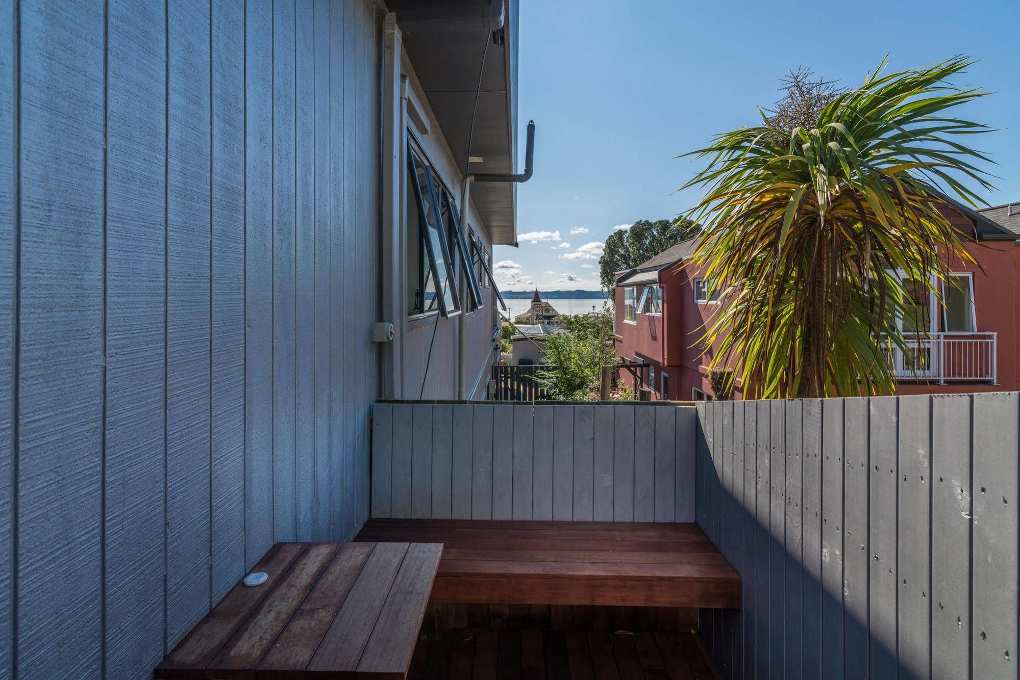 Lakeside City Apartments - Penthouse And Studio Distretto di Distretto di Rotorua Esterno foto